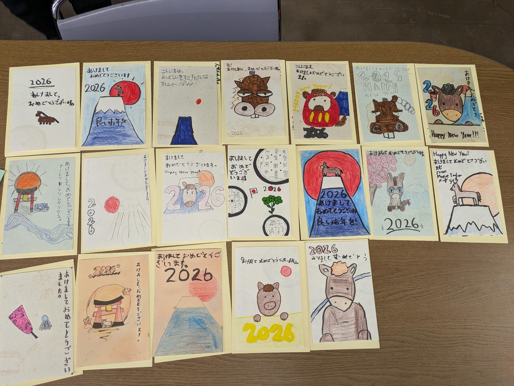 コーフィールド小学校の生徒が書いた年賀状