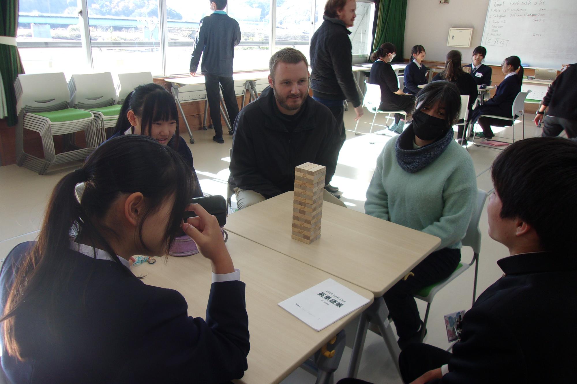 佐伯中学校でのALT交流会