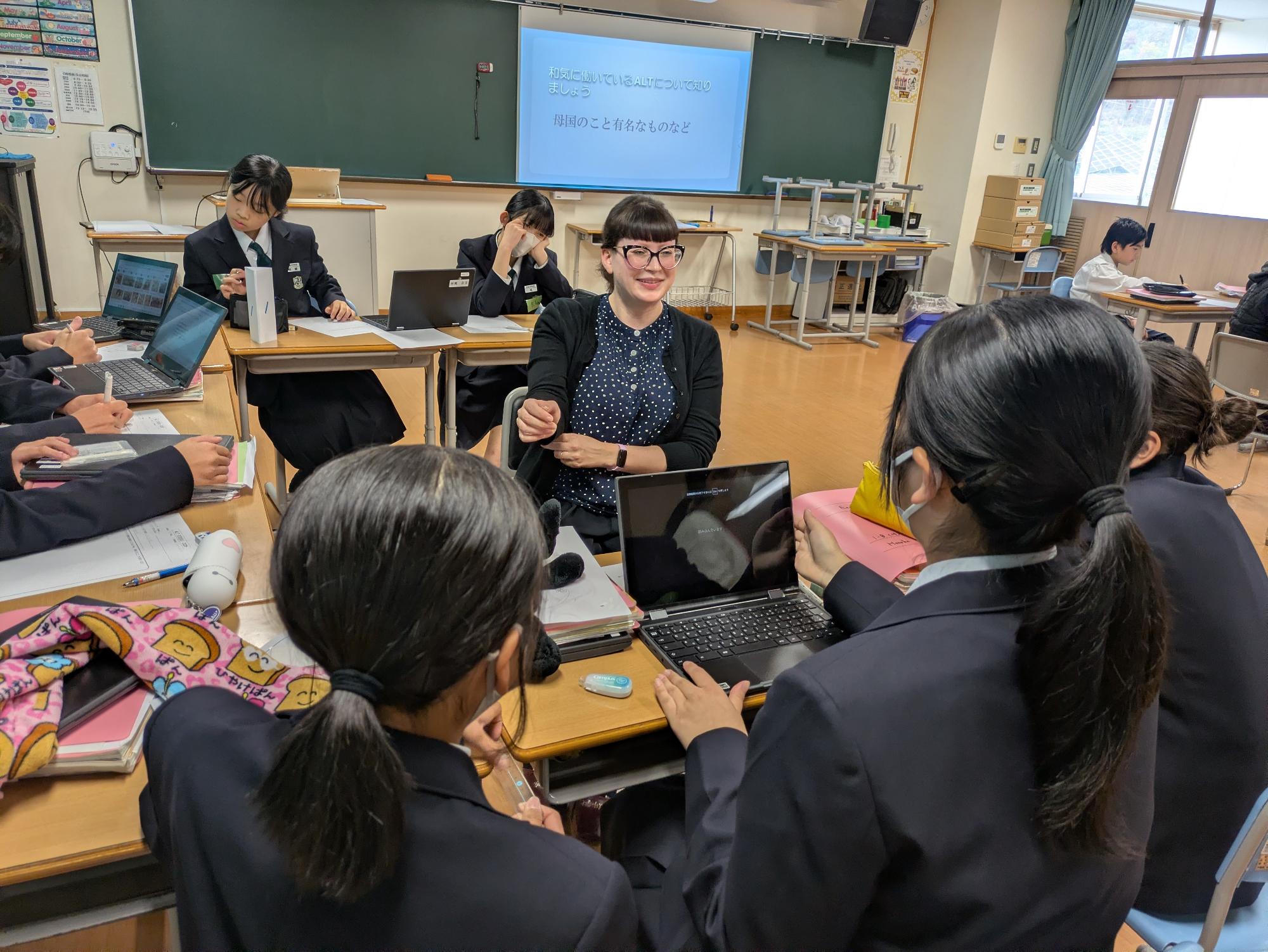 和気中学校ALT交流会の様子